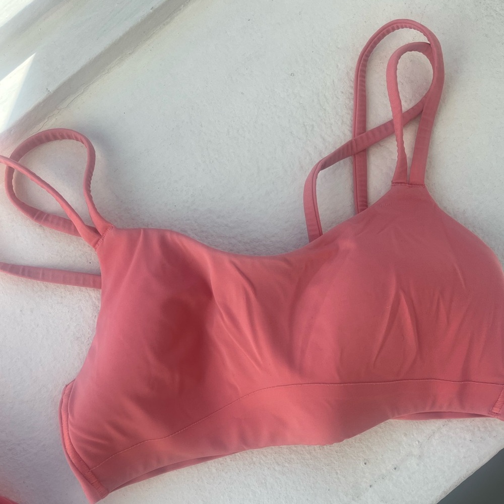 lululemon athletica • juicy coral strappy • Sports Bra • easy and comfortable.